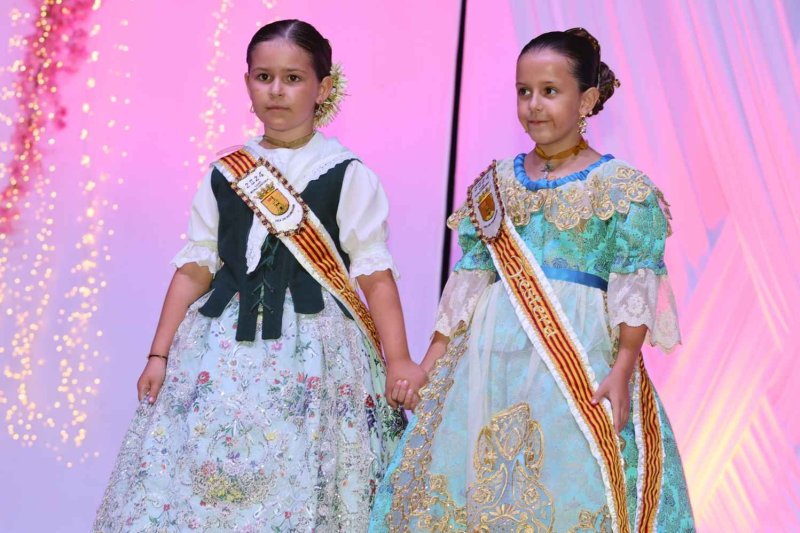 GALERIA de FOTOS d’una PRESENTACIÓ de les FESTES de JULIOL de PEDREGUER molt MUSICAL GALERIA de FOTOS d’una PRESENTACIÓ de les FESTES de JULIOL de PEDREGUER molt MUSICAL